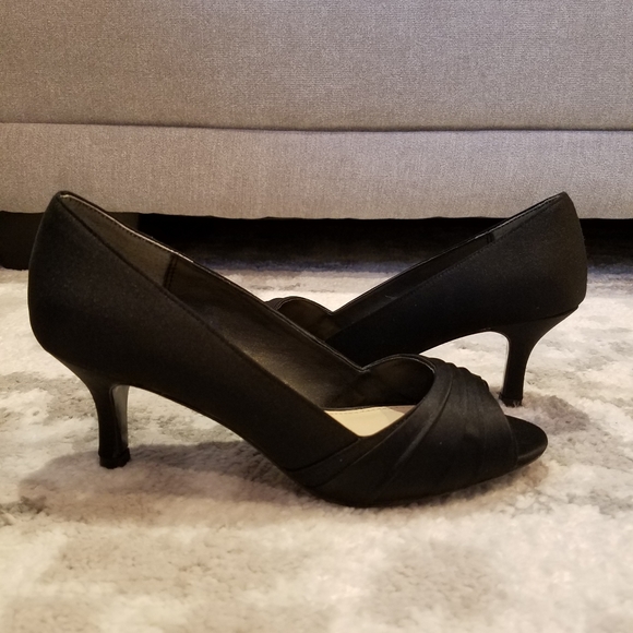 Nina PeepToe Heel - Picture 3 of 9